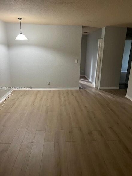 Foto del edificio - 2506-2508 NW 21st St