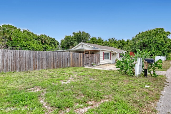 Building Photo - 2759 Myers Dr NE