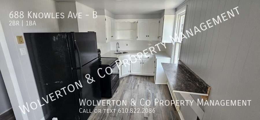 Primary Photo - Large 2 bedroom, 1 Bath 2nd Floor Unit Ava...