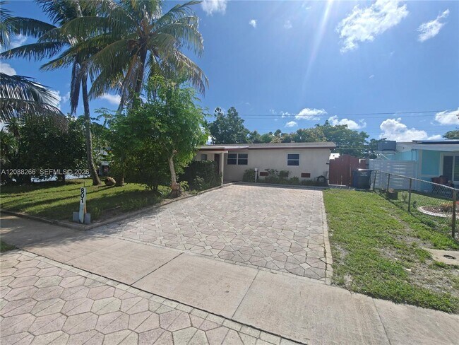 Foto del edificio - 801 N 70th Ave
