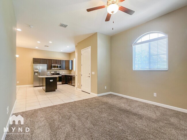 Building Photo - 1367 S Country Club Dr