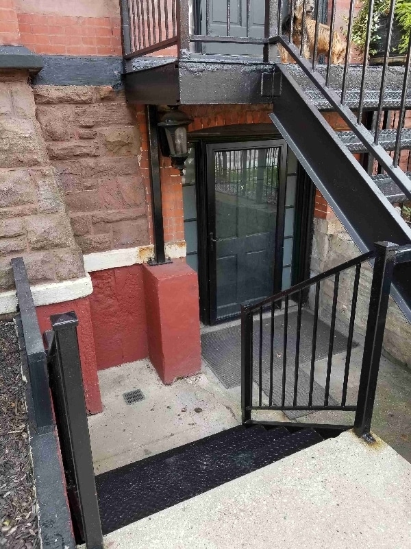 2931 W Warren Blvd Unit Garden Apartment, Chicago, IL 60612 Room for