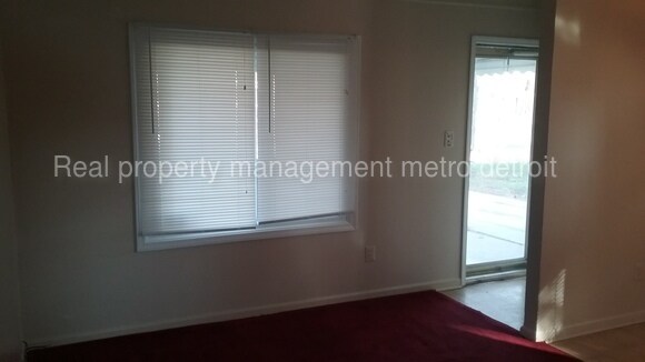 Foto del edificio - 28453 Donnelly St