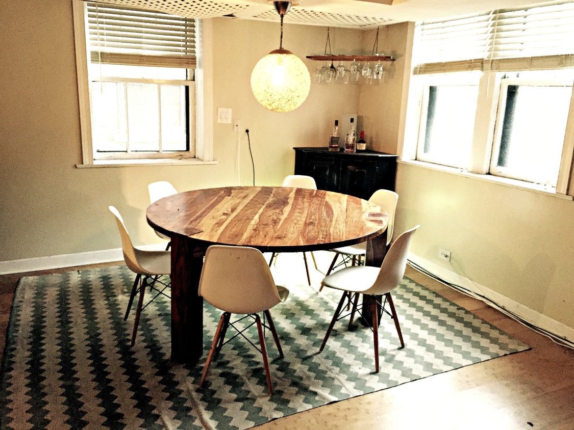 Large Dining Room - 551 W Roscoe St