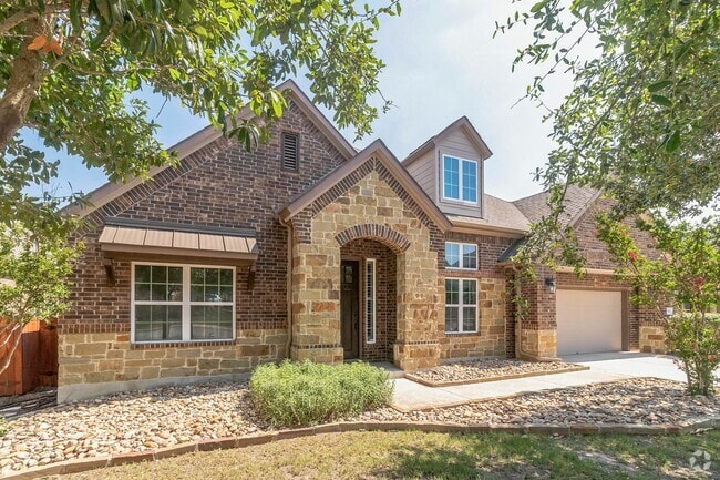 Building Photo - 5900 Lipan Apache Bnd