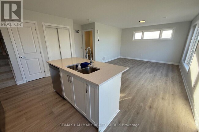 Building Photo - 701 Glenroy Gilbert Dr