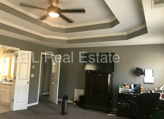 Foto del edificio - 580 Magnolia Dr