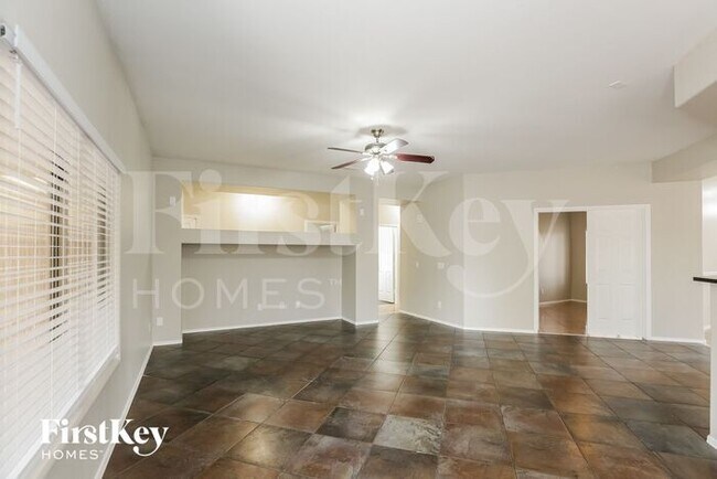 Building Photo - 5616 S 55th Ln