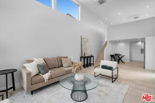 Foto del edificio - 541 Rose Ave