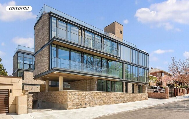 Foto del edificio - 18-11 21st Dr