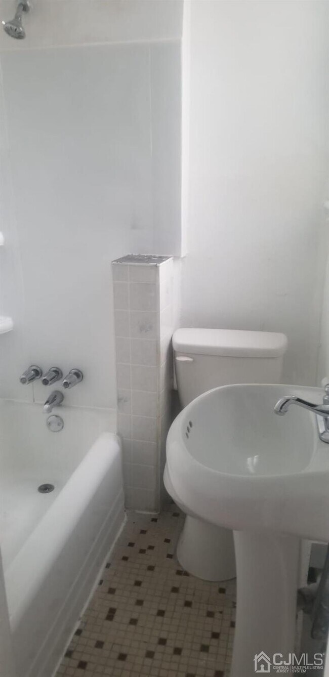 Foto del edificio - 65 Wright Ave