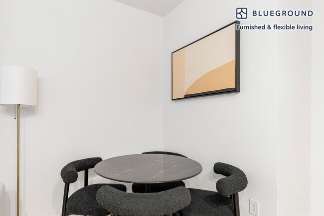 Foto del edificio - 280 Meeker Ave