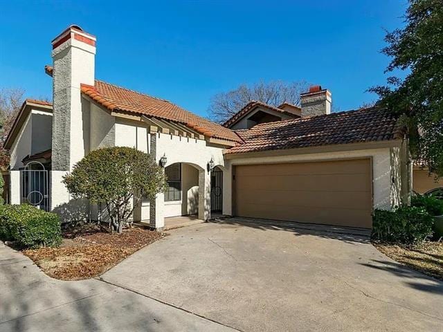 Building Photo - 631 Fiesta Cir