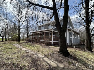 Building Photo - 2090 Nutmeg Ave