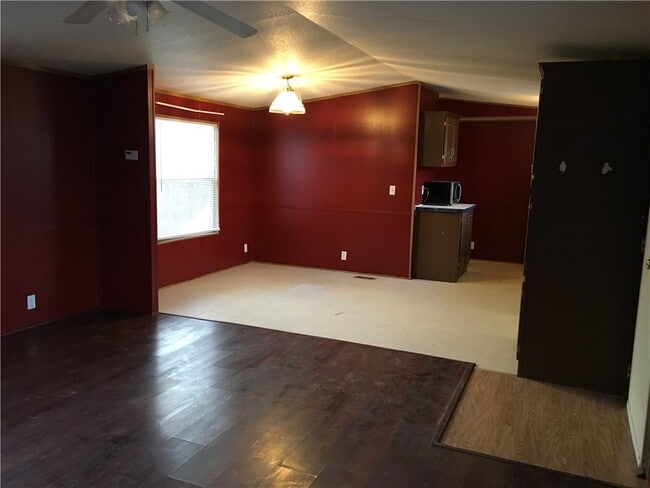 Building Photo - 1809 Watterson Rd