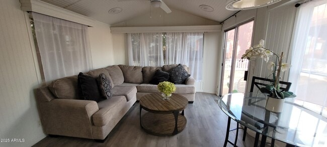 Building Photo - 22219 W Blue Sky Dr