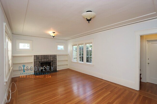 Foto del edificio - Trestle Glen Three Bedroom Home With Stunning Backyard