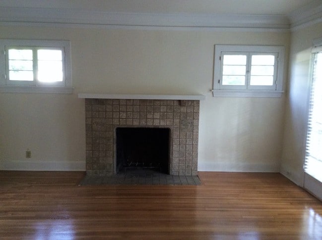 chimenea - 1255 E Orange Grove Blvd