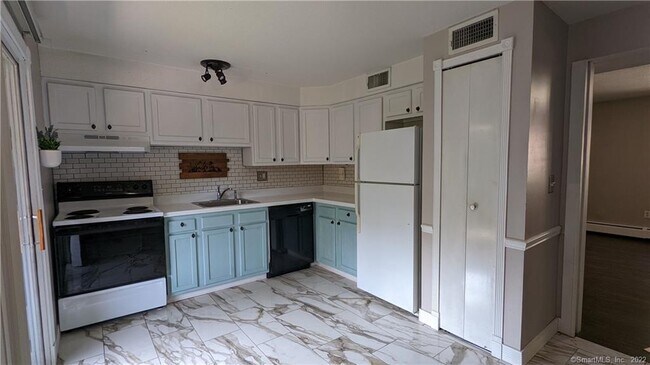 Foto del edificio - 4 Loveland Hill Rd