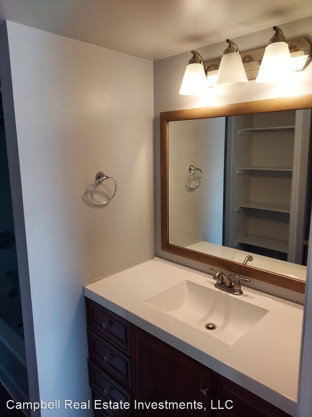 Foto principal - 3 br, 4 bath House - 933 N New St