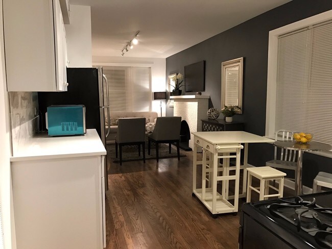 Foto del edificio - 2611 N Fairfield Ave