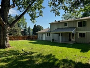 Building Photo - 3201 Lochwood Dr