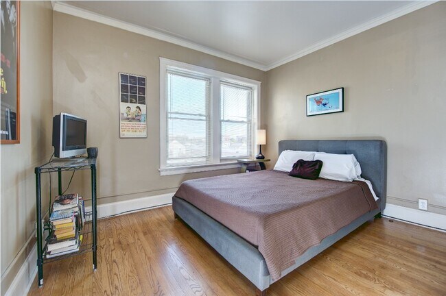 Foto del edificio - 5019 N Ashland Ave