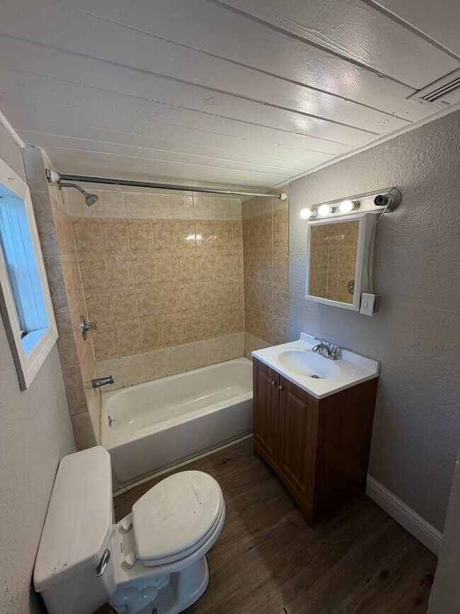 Foto del edificio - Charming 2 bedroom, 2 bathroom home