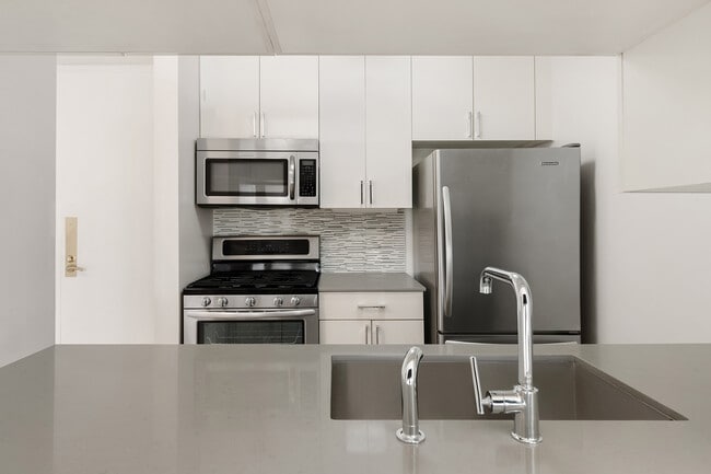 Interior Photo - One Union Square South