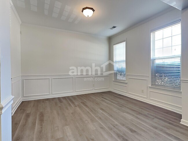 Building Photo - 8919 Cinder Ln