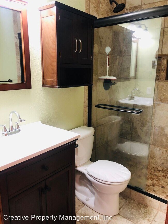 Building Photo - 4 br, 3 bath House - 1115 23rd St NW