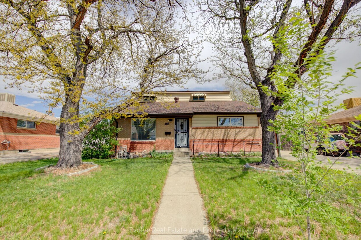 Foto principal - Evolve Real Estate: Welcome to This Spacio...