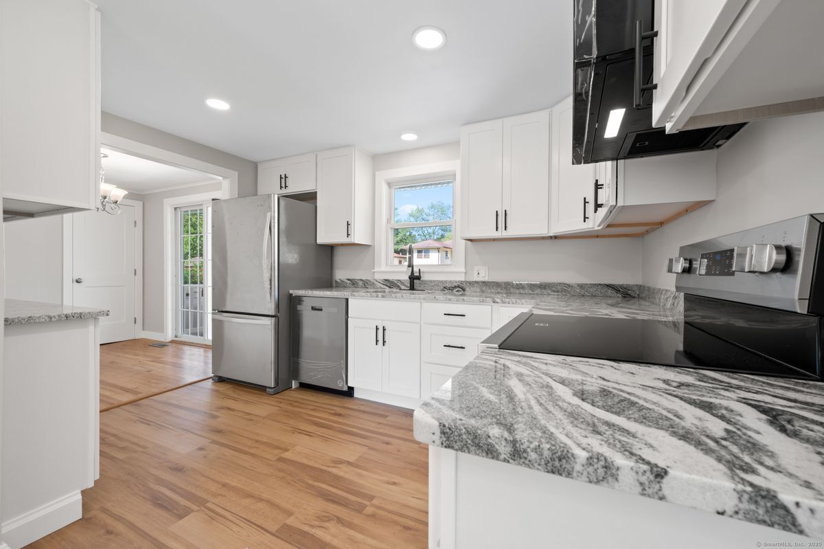 Foto principal - 21 Crestwood Ave