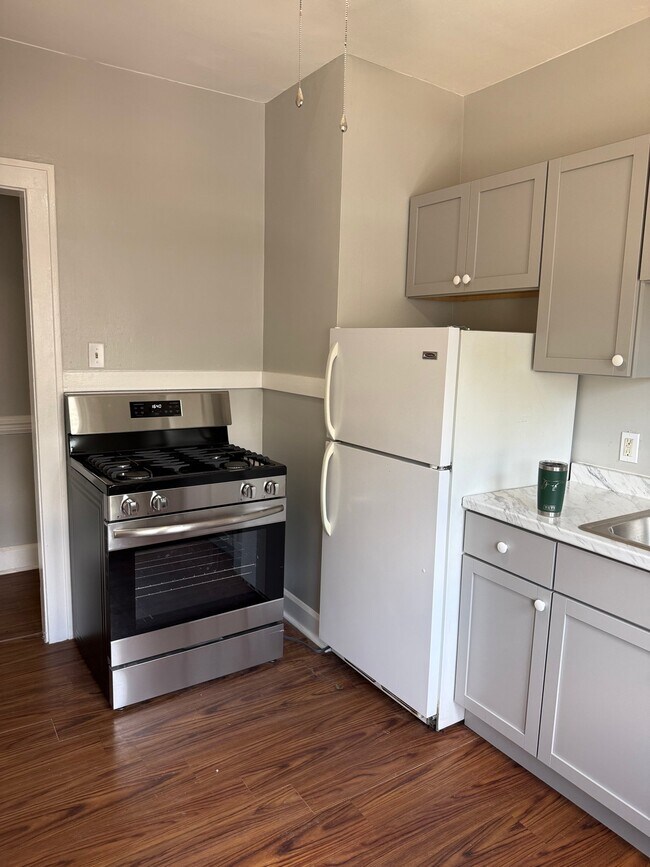 Foto del edificio - 3809 W 152nd St