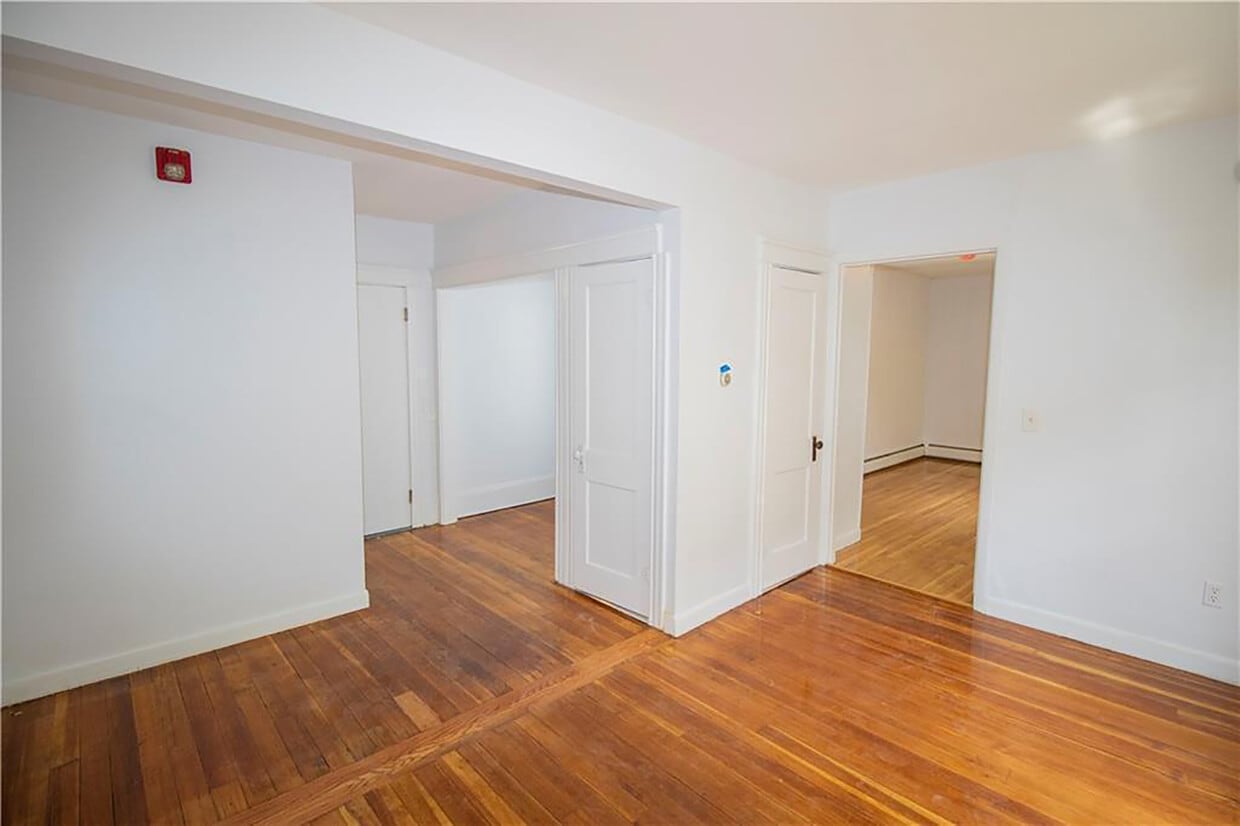 18 Bloomfield St Unit 1, Pawtucket, RI 02861 Apartments in Pawtucket