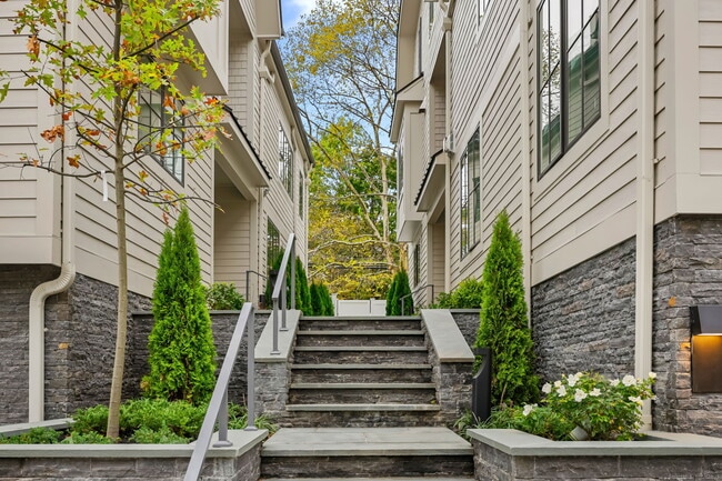 Foto del edificio - 191 Field Point Rd