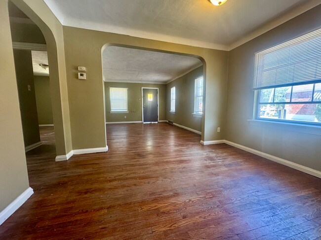 Foto del edificio - SECTION 8 IS GLADLY ACCEPTED 3 Bed 1.5 Bat...