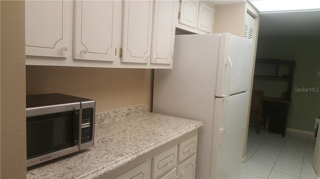 Building Photo - 660 Island Way