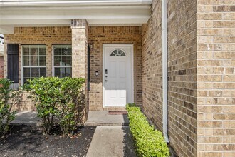 Building Photo - 5818 La Crema