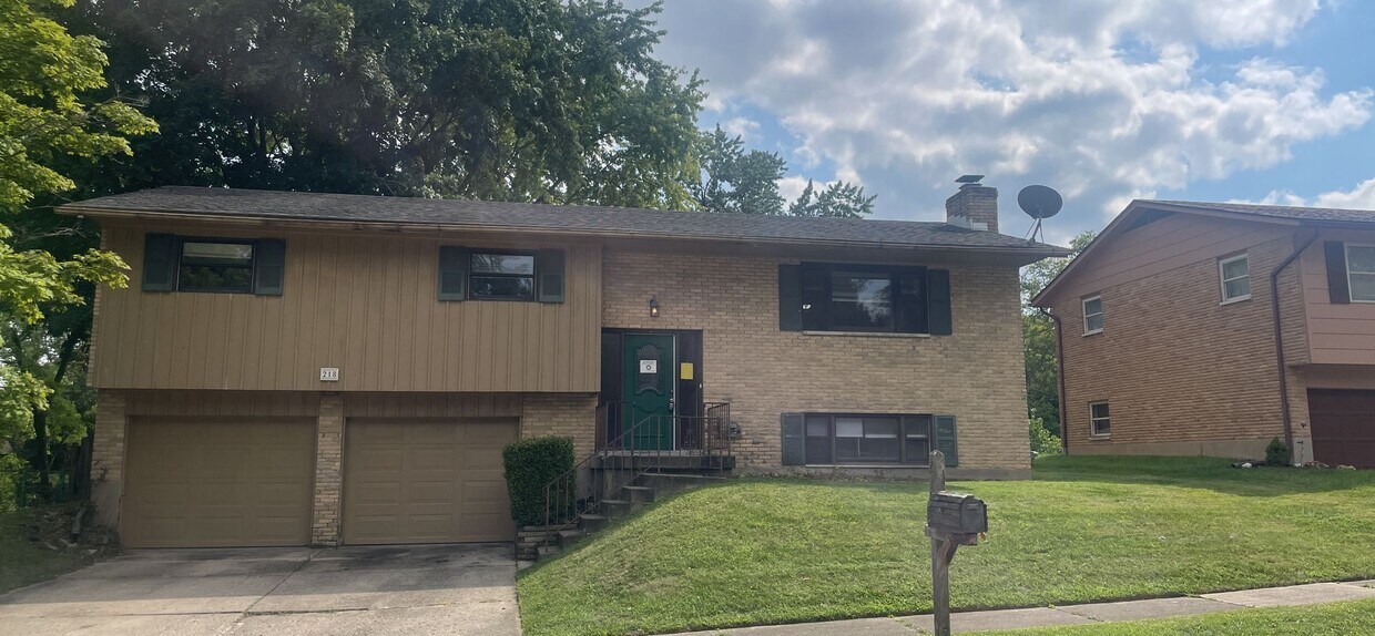 Primary Photo - 218 Ridgecrest Dr