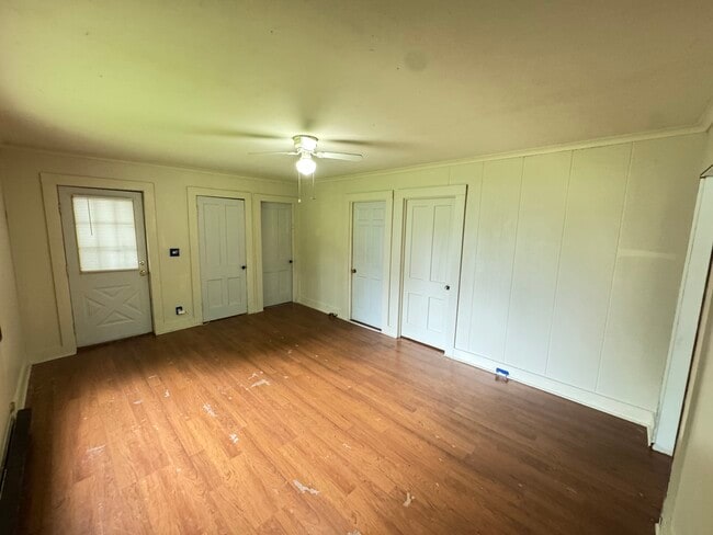 Building Photo - 114 Vega St