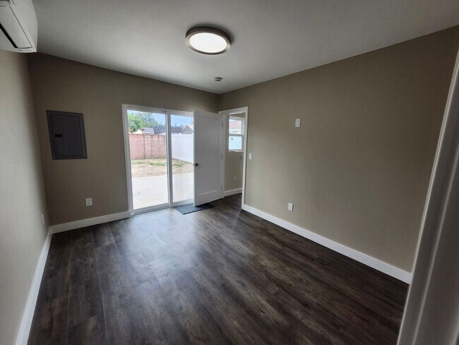 Foto del edificio - 13420 Harvest Ave