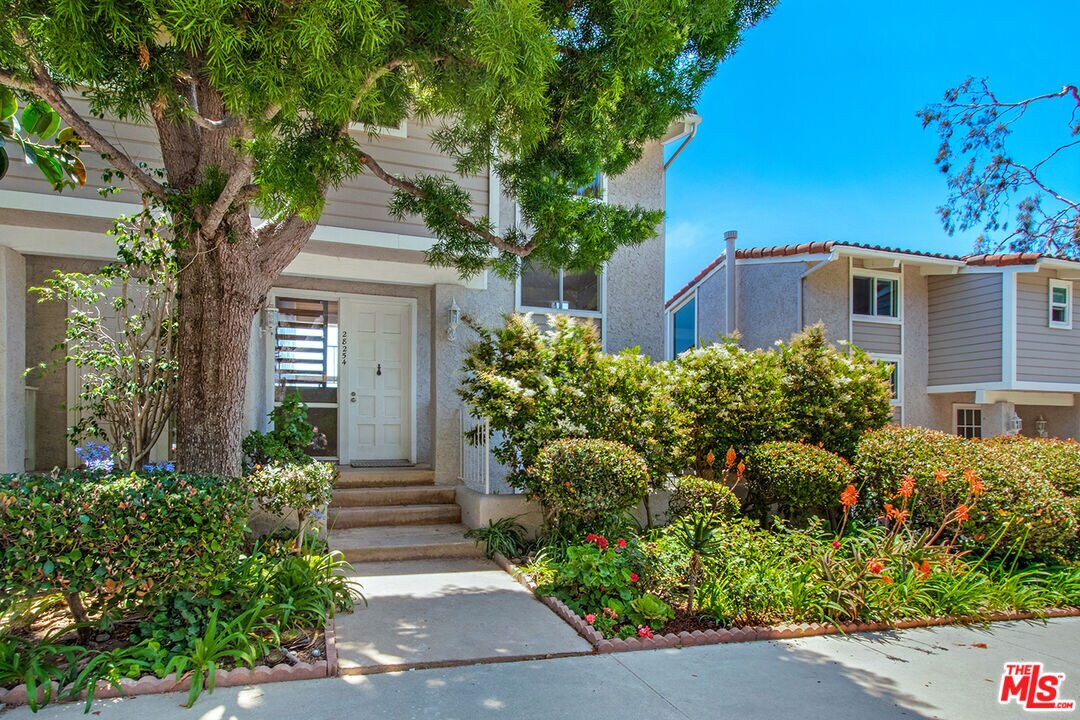 28254 Rey De Copas Ln, Malibu, CA 90265 Condo for Rent in Malibu, CA