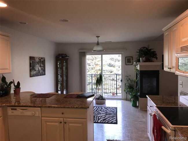 Building Photo - 14474 Shadywood Dr