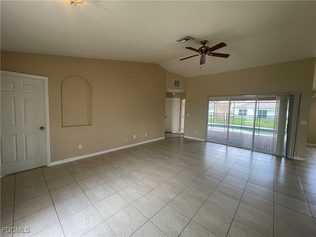 Foto del edificio - 630 SW 28th Terrace