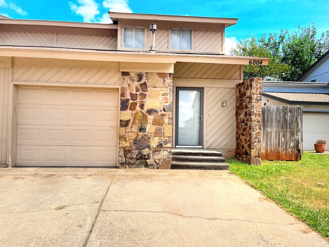 Building Photo - 6004 W Hefner Rd