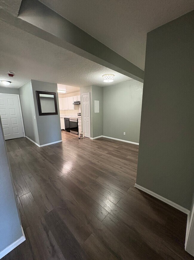 Foto del edificio - 8625 Clay St