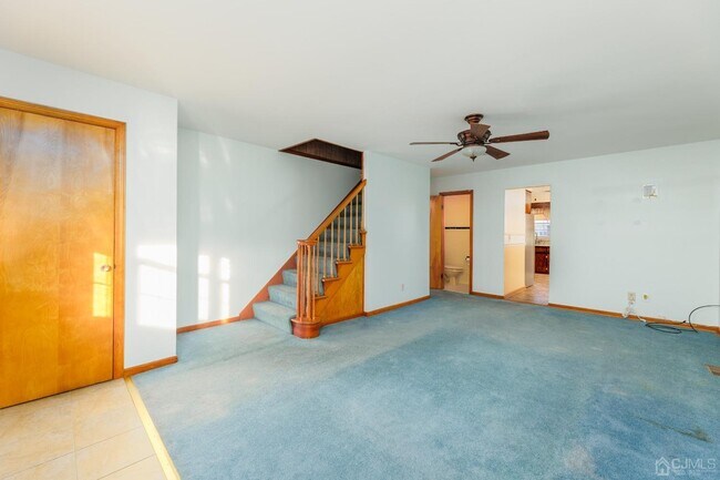 Building Photo - 74 Locust St