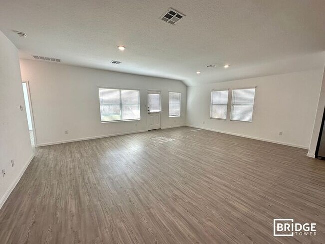 Building Photo - 1220 Treehouse Lane New Braunfels, TX 78130