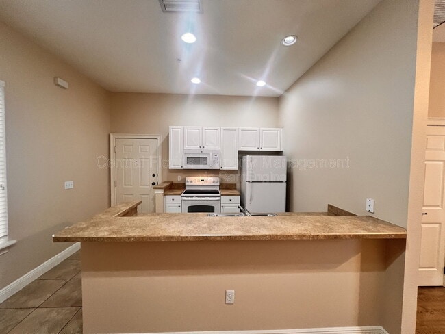 Building Photo - 1519 Lake Baldwin Ln